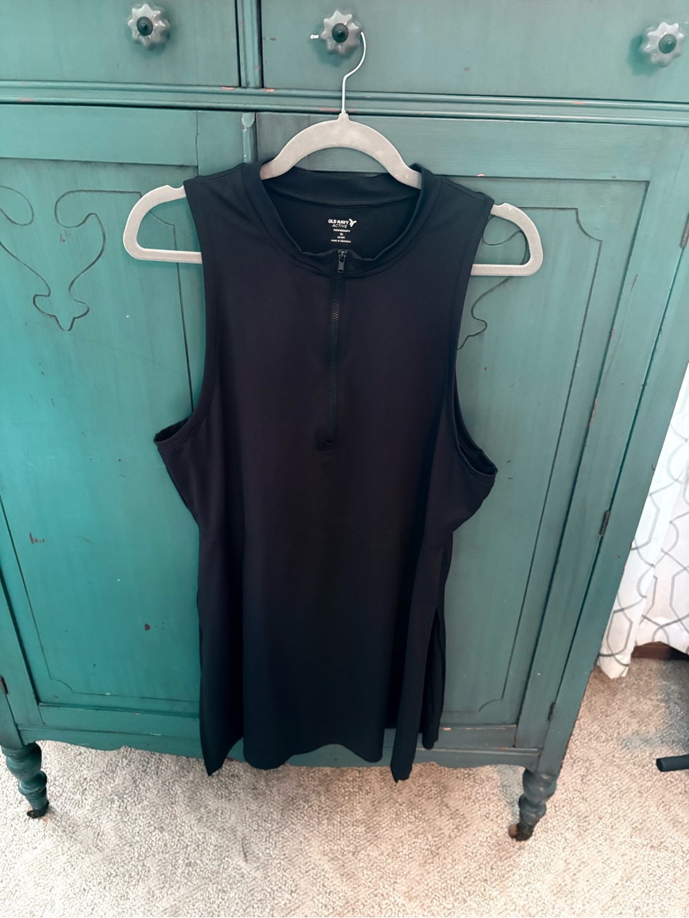 Old Navy Black Athletic Sleeveless Zip-Front Dress